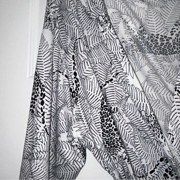 Flora by Flora Nikrooz Animal Print Soft Short Robe - Picture 6 of 13